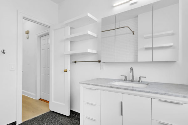 31-67 30th St, Astoria, NY 11106 - Image 2